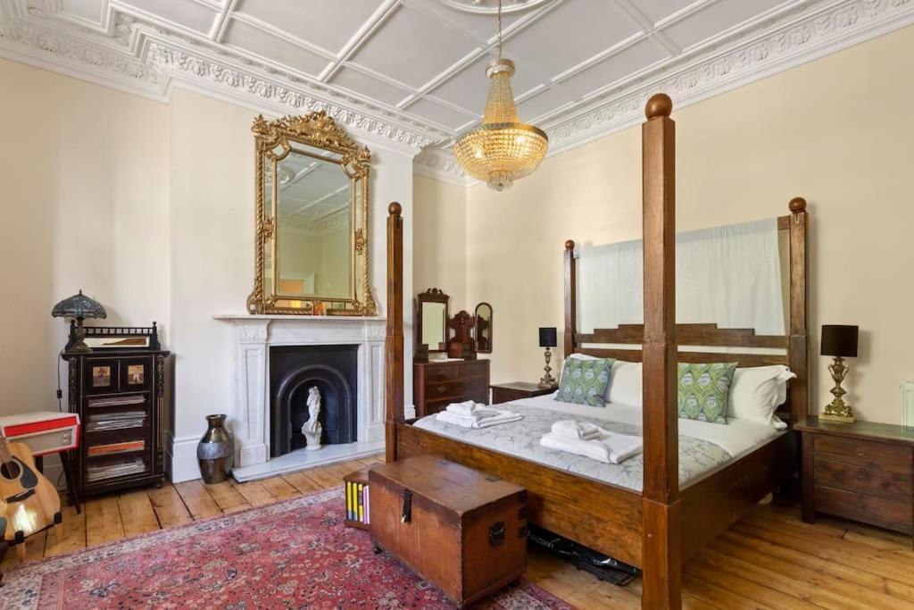 Luxurious Victorian, A Few Minutes From The Beach - Sleeps 2 Adults And Up To 3 Children Lejlighed St Leonards-on-Sea Eksteriør billede