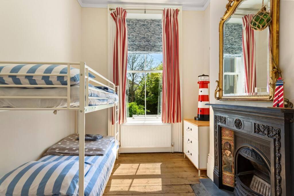 Luxurious Victorian, A Few Minutes From The Beach - Sleeps 2 Adults And Up To 3 Children Lejlighed St Leonards-on-Sea Eksteriør billede