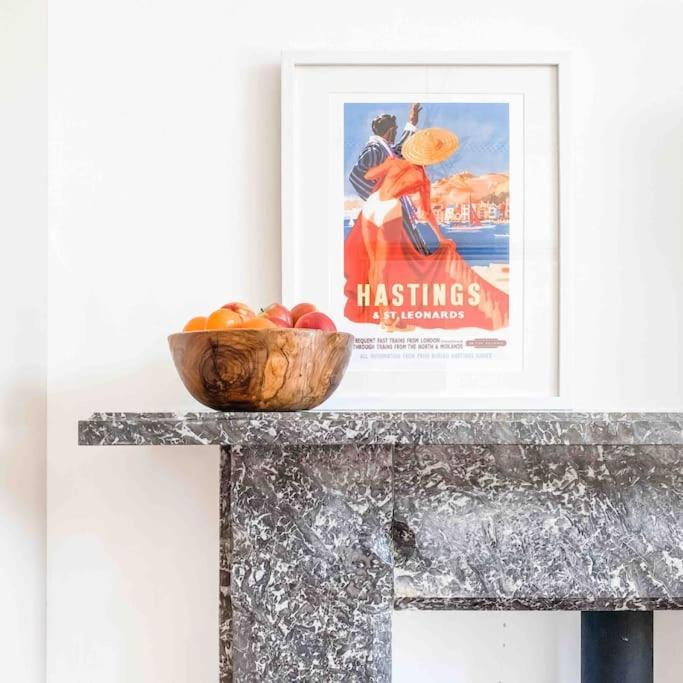 Luxurious Victorian, A Few Minutes From The Beach - Sleeps 2 Adults And Up To 3 Children Lejlighed St Leonards-on-Sea Eksteriør billede