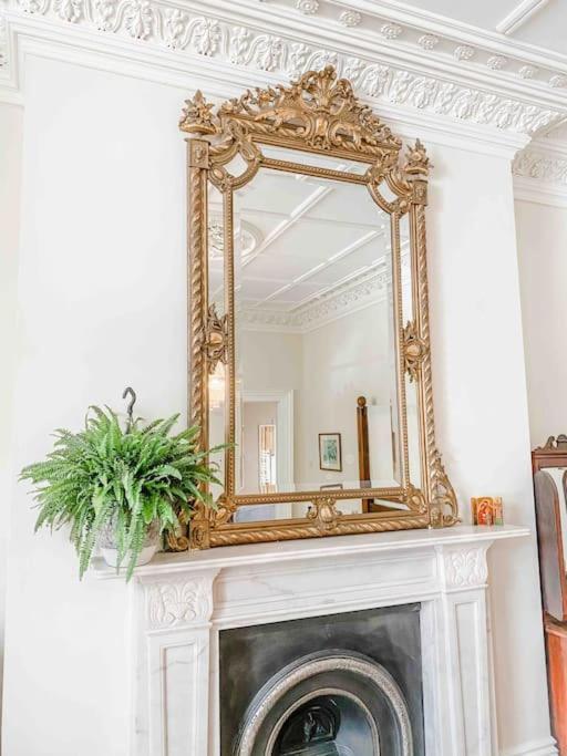 Luxurious Victorian, A Few Minutes From The Beach - Sleeps 2 Adults And Up To 3 Children Lejlighed St Leonards-on-Sea Eksteriør billede