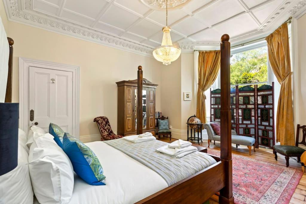 Luxurious Victorian, A Few Minutes From The Beach - Sleeps 2 Adults And Up To 3 Children Lejlighed St Leonards-on-Sea Eksteriør billede