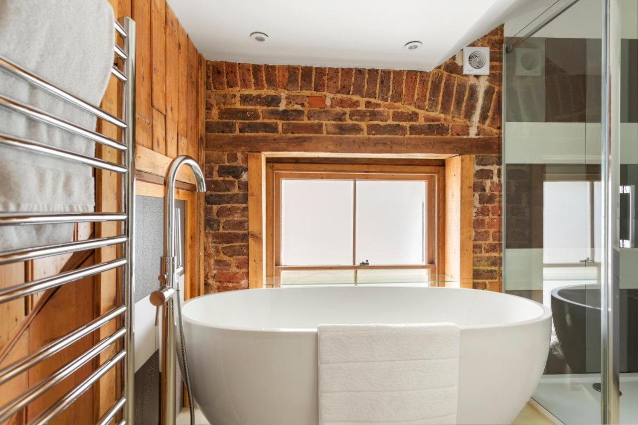 Luxurious Victorian, A Few Minutes From The Beach - Sleeps 2 Adults And Up To 3 Children Lejlighed St Leonards-on-Sea Eksteriør billede